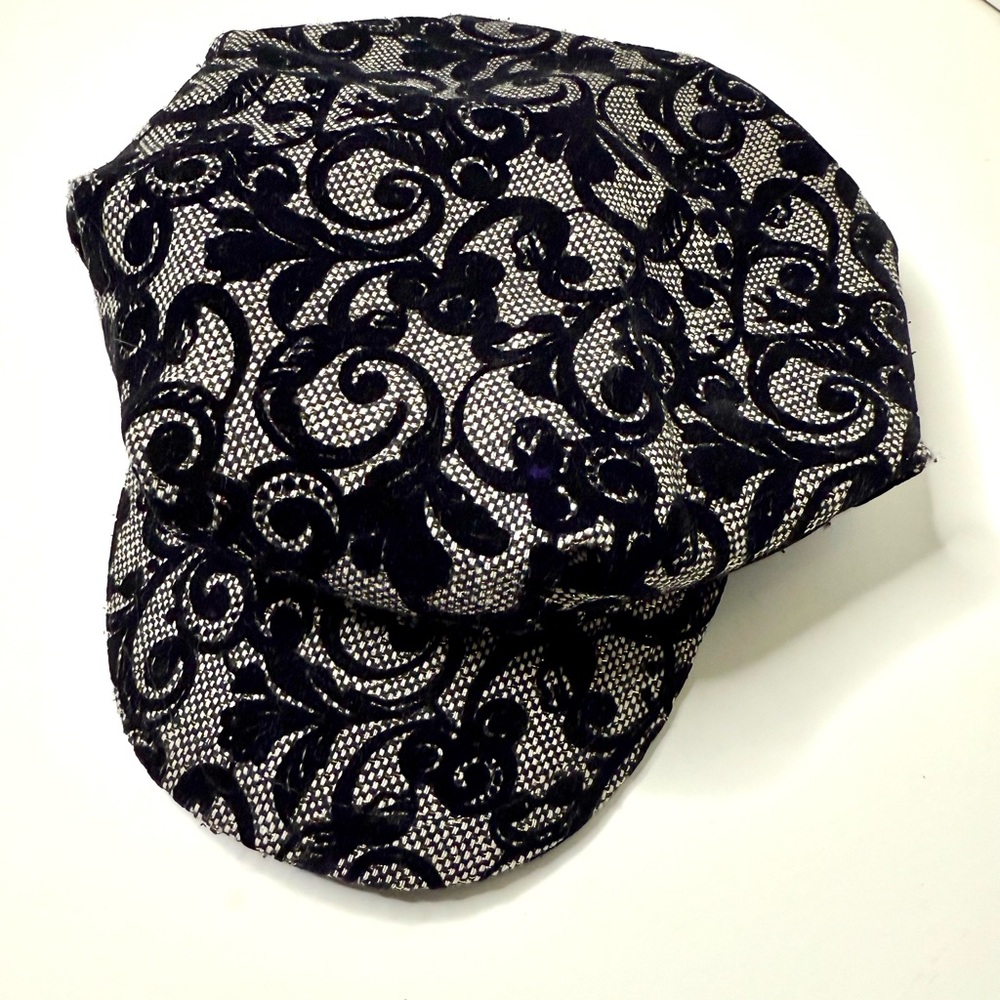 Walt Disney Black & Silver Women's Newsboy Cap - Picture 5 of 9